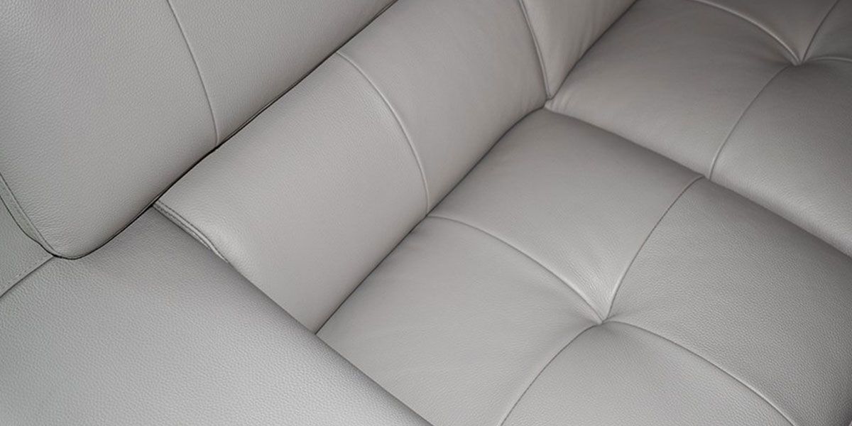 Canapé_3_places_en_Cuir_grain_semi-épais_LIMA_-_Gris_perle_5_LaMaisonDuCanapé