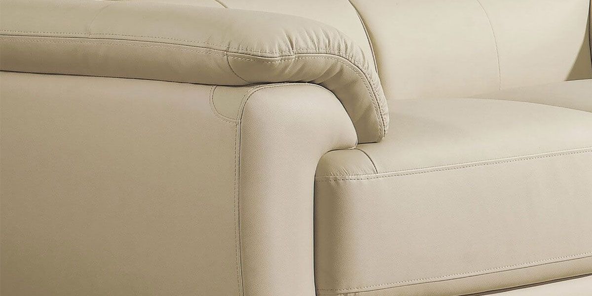 Canapé_2_places_en_cuir_beige_MARJORIE_4_LaMaisonDuCanapé