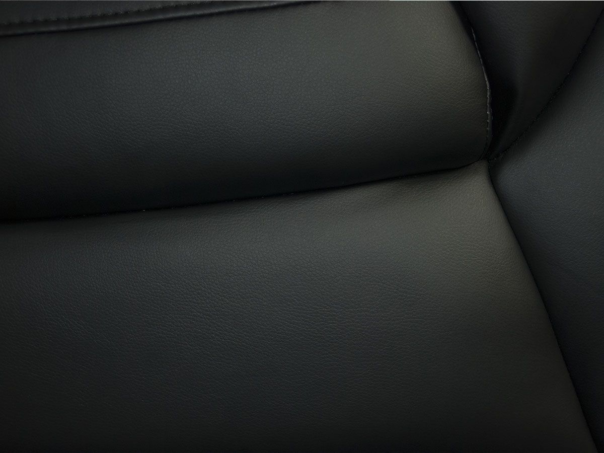 Fauteuil_en_cuir_noir_CORAL_4_LaMaisonDuCanapé