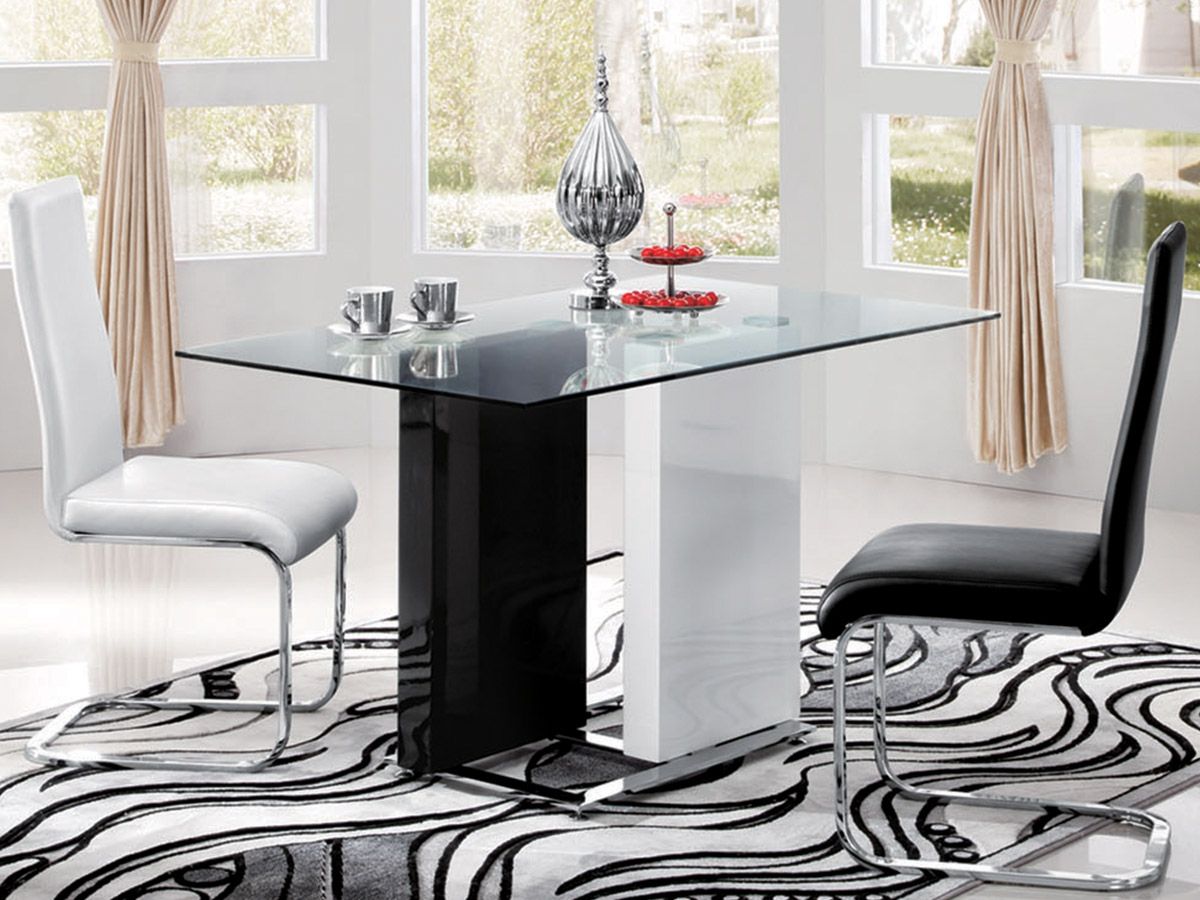 Table_à_manger_verre_NEWTON_-_Transparent_2_LaMaisonDuCanapé