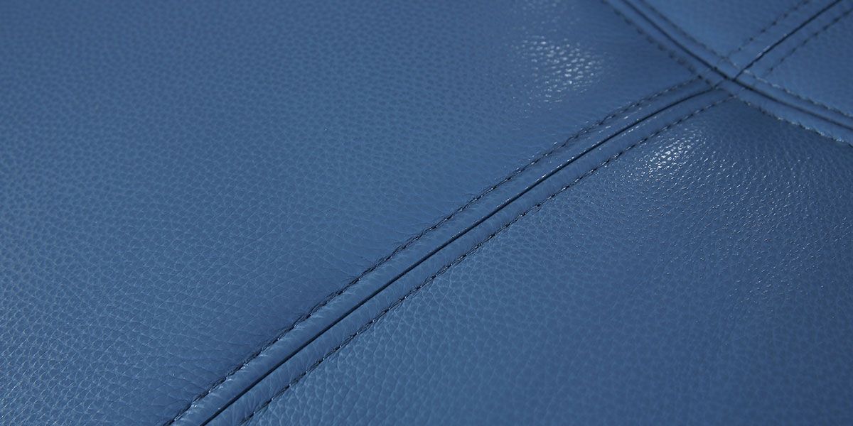 Fauteuil_cuir_Design_LENA_-_Bleu_6_LaMaisonDuCanapé
